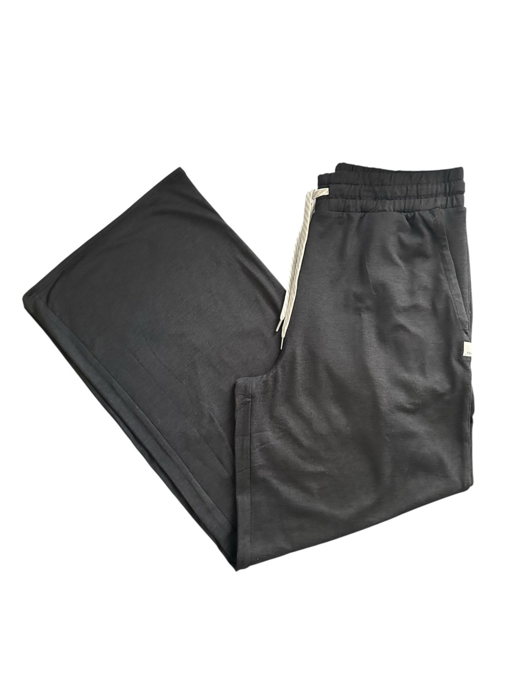 Vuori Womenâs M Short Black Heather Halo Essential Wideleg Pant (Style VW4023-S)